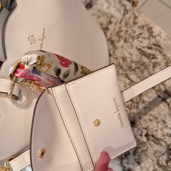 Nanette Lepore Carmella Smooth Convertable Satchel in White Lyst Scalloped White - Picture 4 of 9